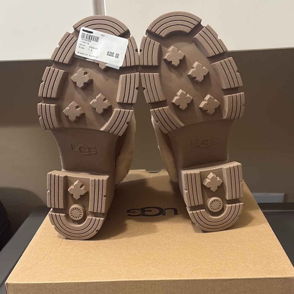 UGG Brown and Cream Winter Boots with Plush Lining - Picture 4 of 6